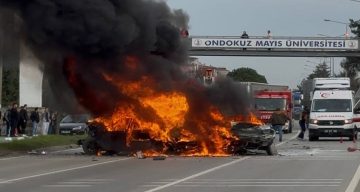 Samsun Çarşamba’da Zincirleme Kaza: 3 Araç Ateş Topuna Döndü, 4 Yaralı