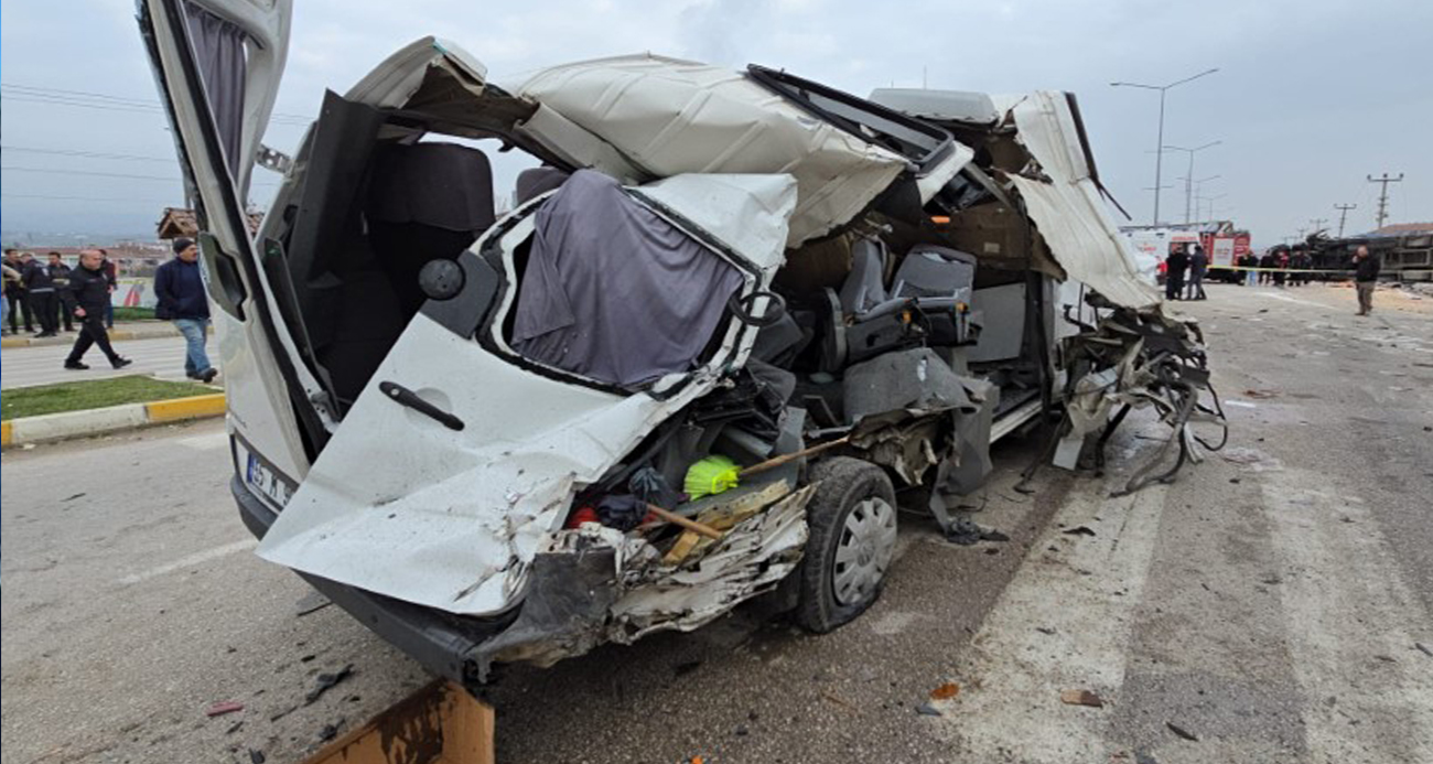 Samsun Vezirköprü’de Trafik Kazası: 18 Yaralı