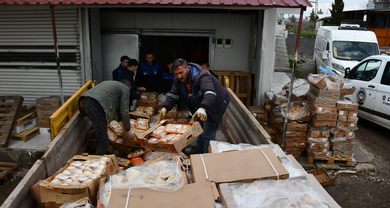 Şanlıurfa Siverek’te 50 Ton Bozuk Tavuk İmha Edildi