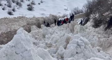 Şırnak’ta Öğrenci Servisi Çığ Tehlikesi Atlattı