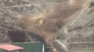 Şırnak’ta Sel Felaketi: Güvenlik Görevlisi ve Köpeklerin Mücadelesi Kameralara Yansıdı