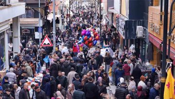 Sivas Sokakları Bayram Coşkusuyla Dolup Taştı