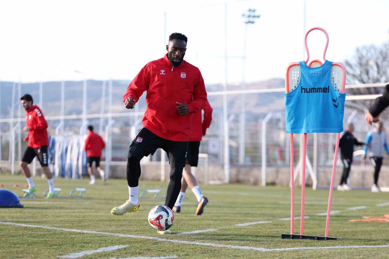 Sivasspor, Esenler Erokspor Maçına Hazırlıklarını Başlattı