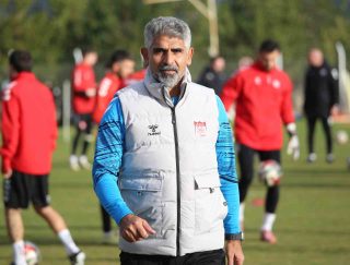 Sivasspor’un Play-off Yolculuğu: İsmet Taşdemir’den İddialı Açıklamalar