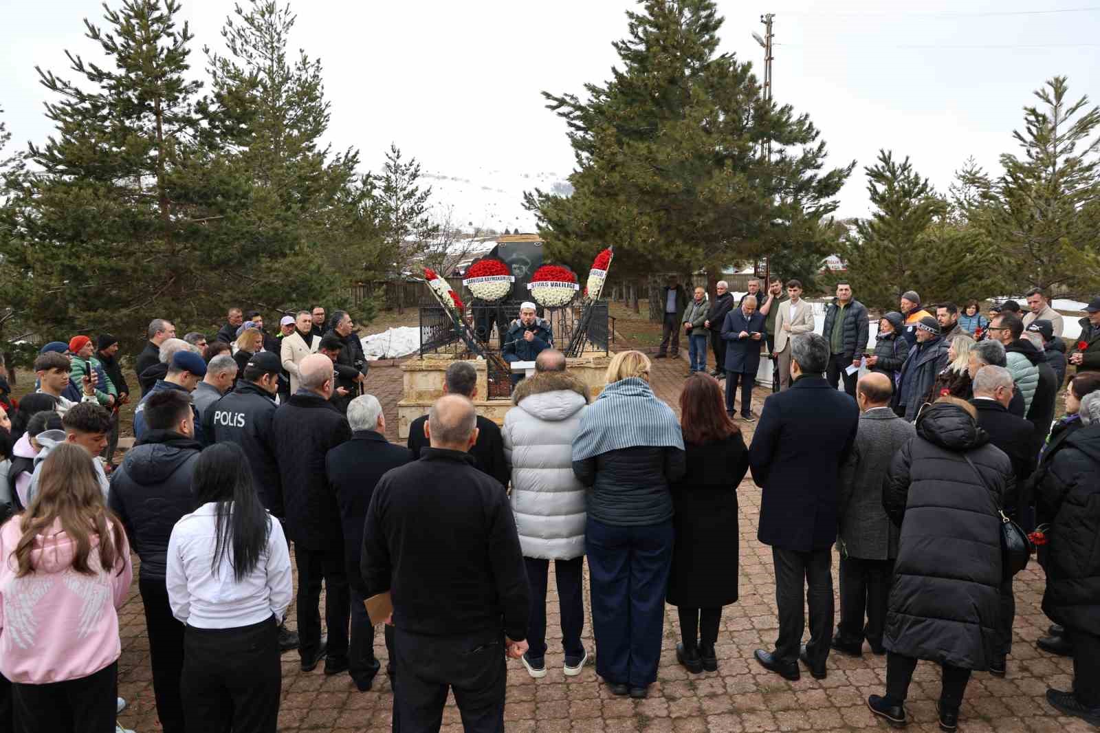 Sivas’ta Âşık Veysel Anma Töreniyle Anıldı