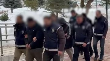 Sivas’ta Düzensiz Göçle Mücadele: 111 Göçmen Yakalandı, 19 Kaçakçı Tutuklandı