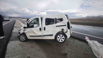 Sivas’ta Emniyet Kemeri Takmayan Sürücü Ağır Yaralandı