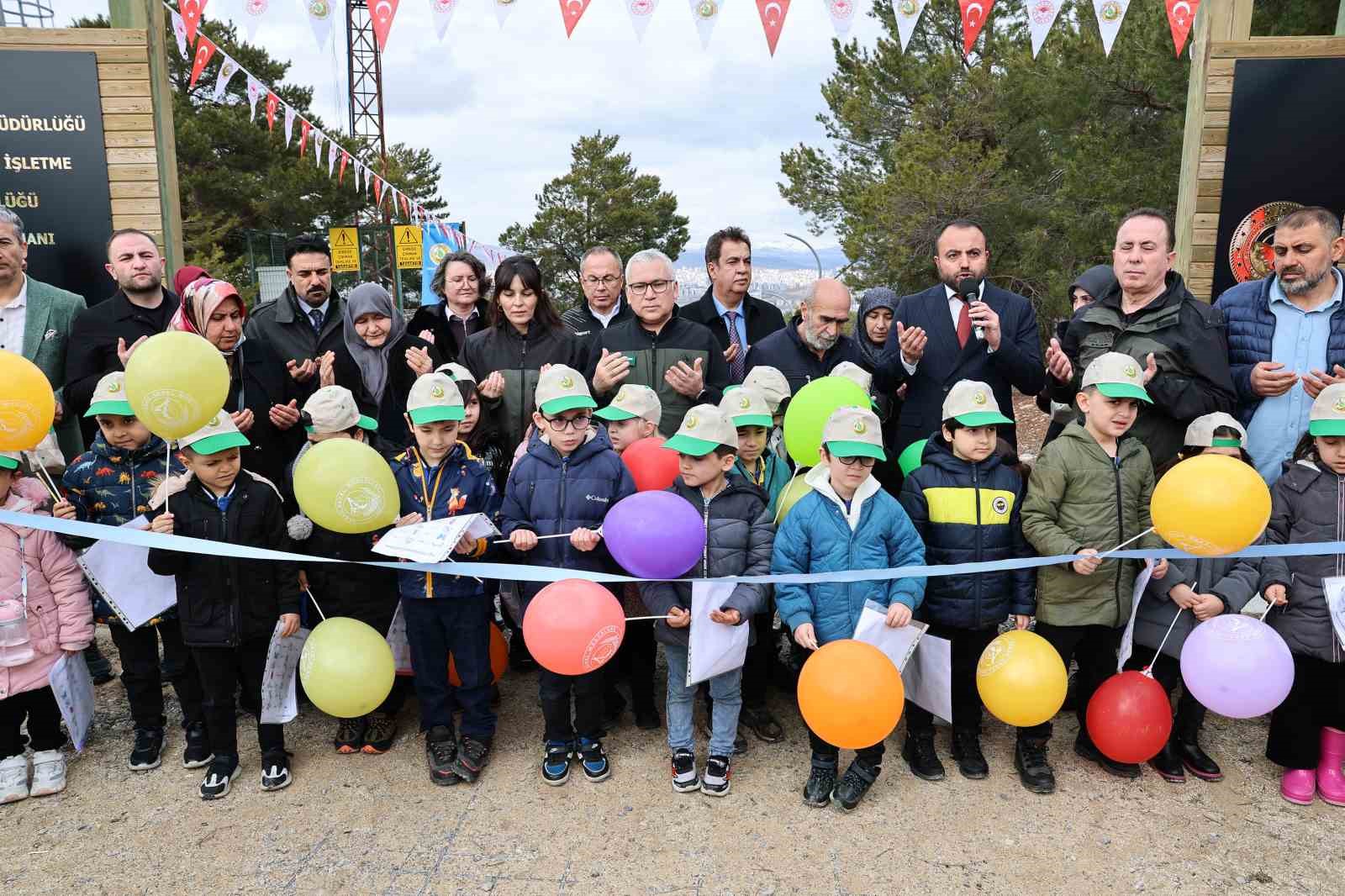 Sivas’ta Şehitlerin Adları Yürüyüş Parkurunda Yaşatılıyor