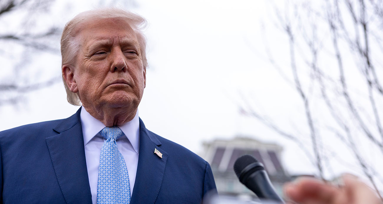 Trump, İran İle Yapılan Görüşmeler Sonrası ABD’nin Askeri Faaliyetlerini Geçici Olarak Durdurdu