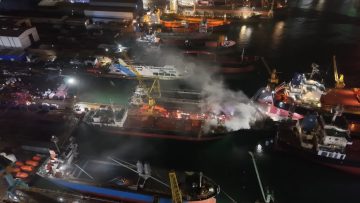 Tuzla Tersanesi’nde Yangın Alarmı: Ekipler Seferber Oldu