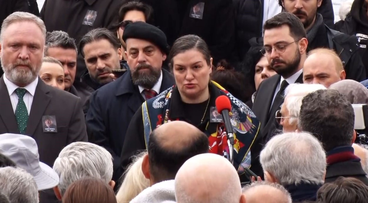 Ünlü Tarihçi İlber Ortaylı İçin Duygusal Veda Töreni