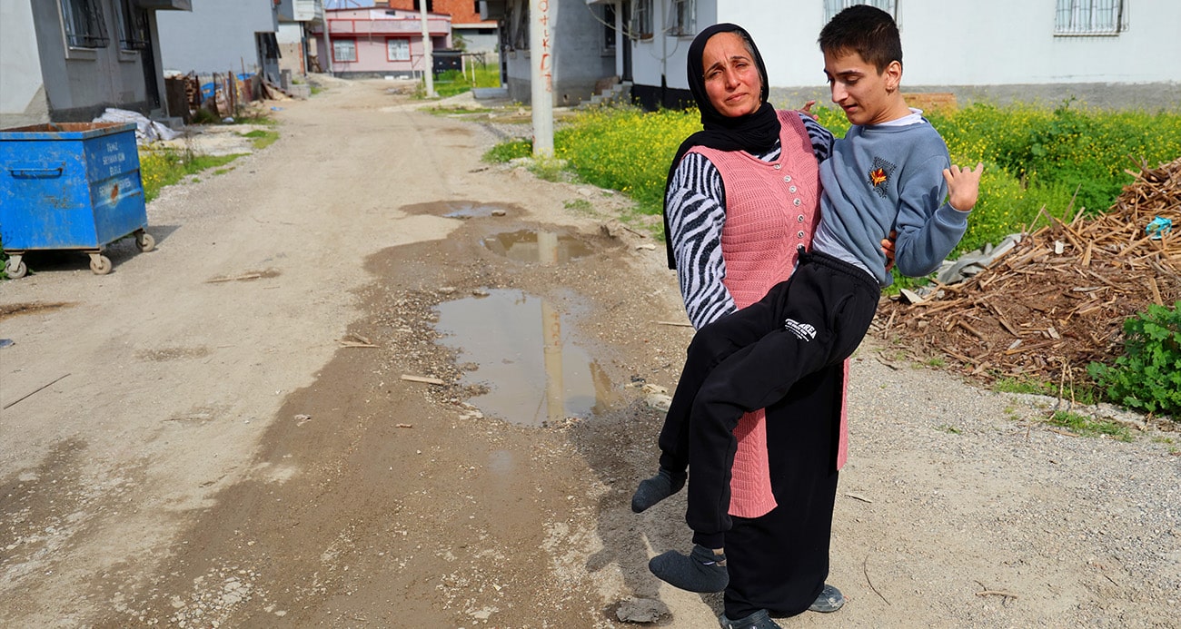 Adana’da Belediye Hizmetleri Yüzünden Mağdur Olan Vatandaşlar Eylem Yaptı