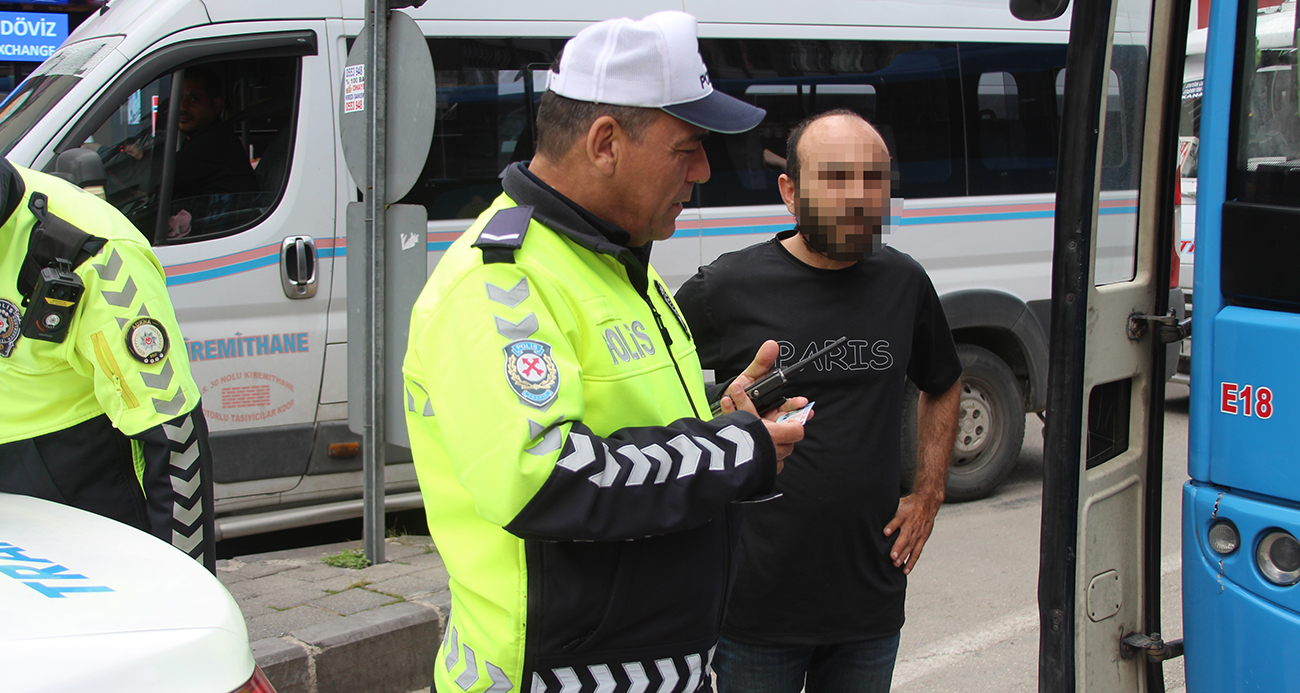 Adana’da Otobüs Sürücüsünden Kadın Gazeteciye Sözlü Taciz