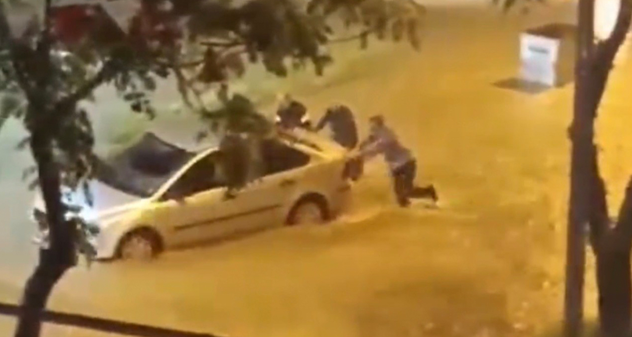 Adana’da Sağanak Yağışlar Günlük Yaşamı Felç Etti