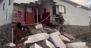 Ağrı Patnos’ta Meydana Gelen Deprem Köylerde Hasara Neden Oldu