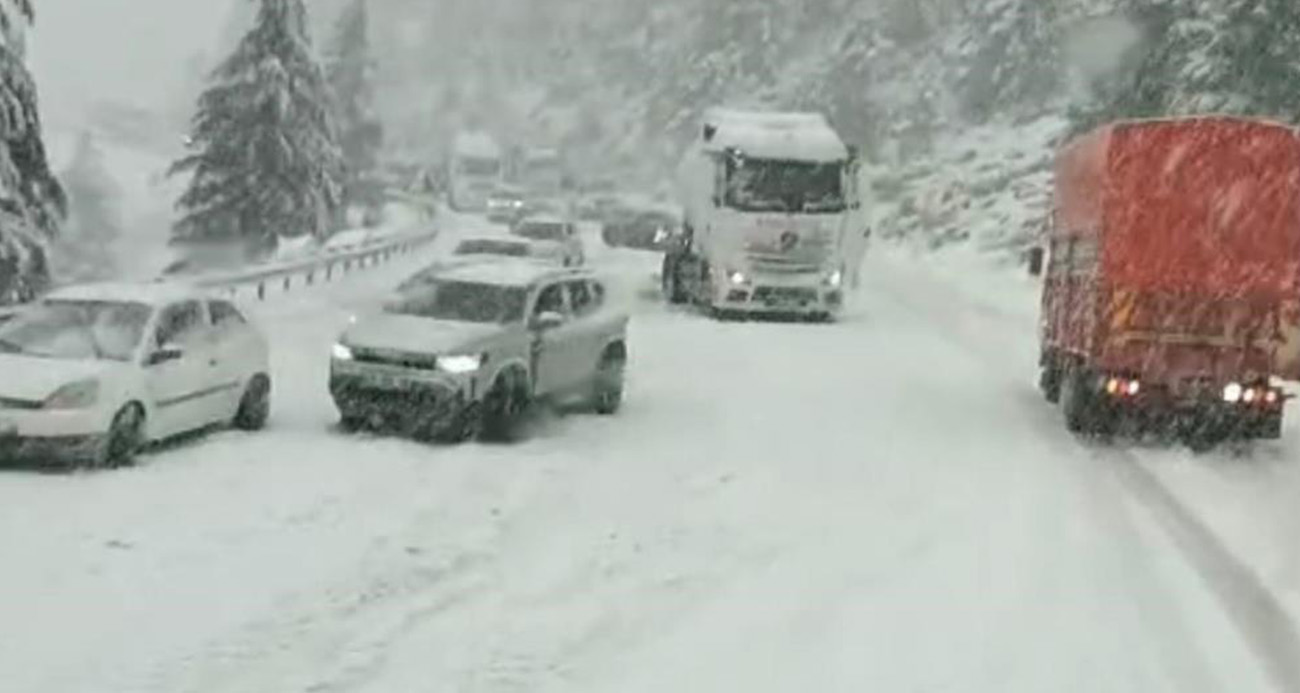 Alacabel’de Beklenmedik Kar Yağışı Sürücülere Zor Anlar Yaşattı