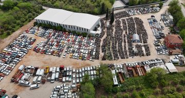 Antalya’daki Yediemin Otoparkları, Araç Mezarlığına Dönüşmüş Durumda