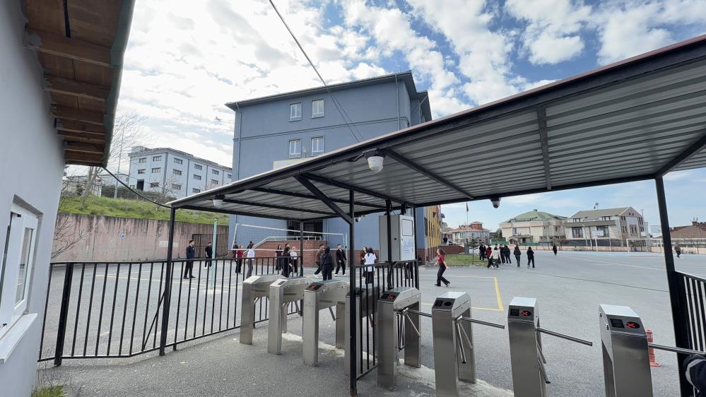 Arnavutköy Anadolu Lisesi’nde Yeni Dönem: Üst Düzey Güvenlik ve Anlık Bildirim Sistemi