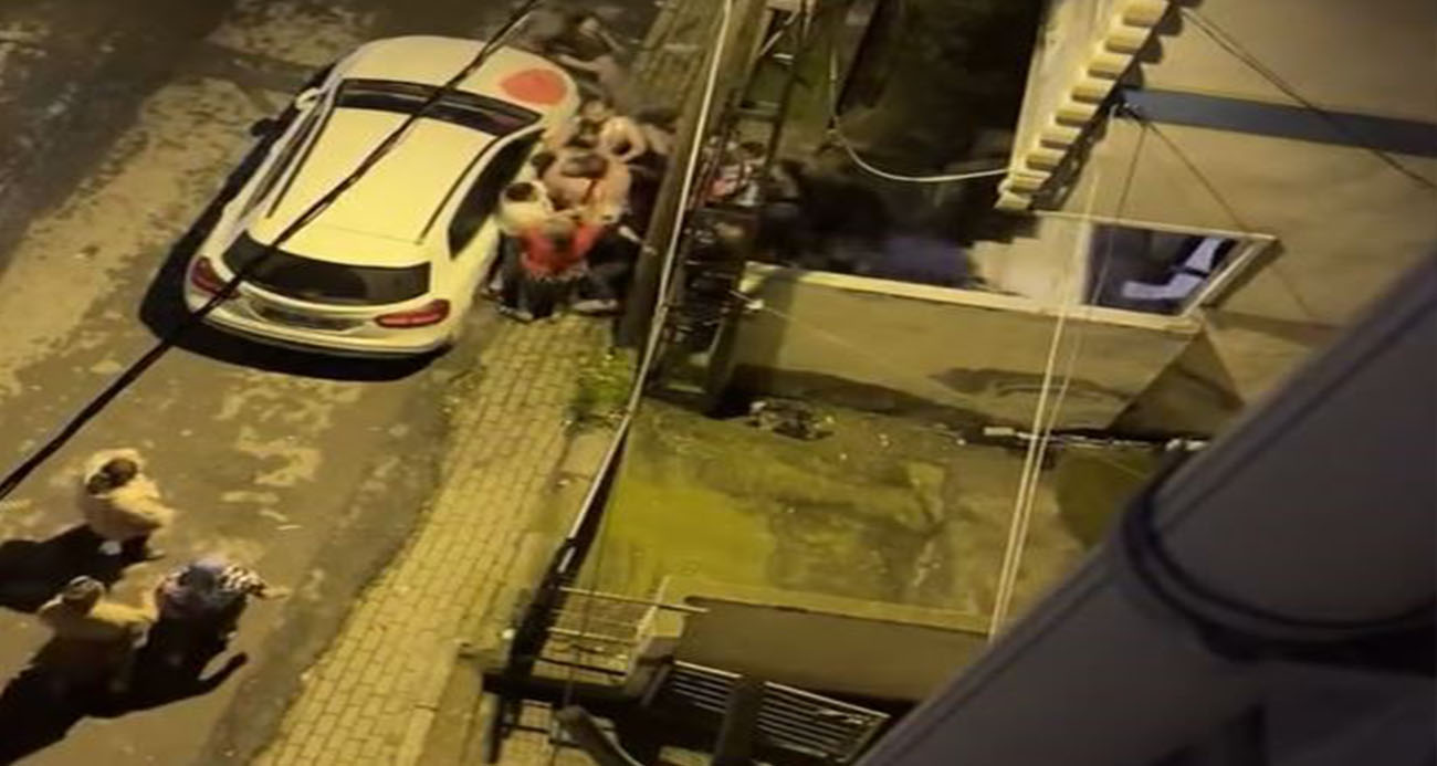 Avcılar’da komşuların yumruklu sopalı kavgası