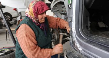 Aydın’da Bir Kadın Usta: Otomobil Sanayisinde 45 Yıl
