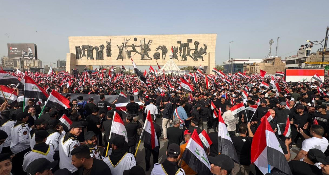 Bağdat’ta Binlerce Kişi ABD ve İsrail Politikalarını Protesto Etti