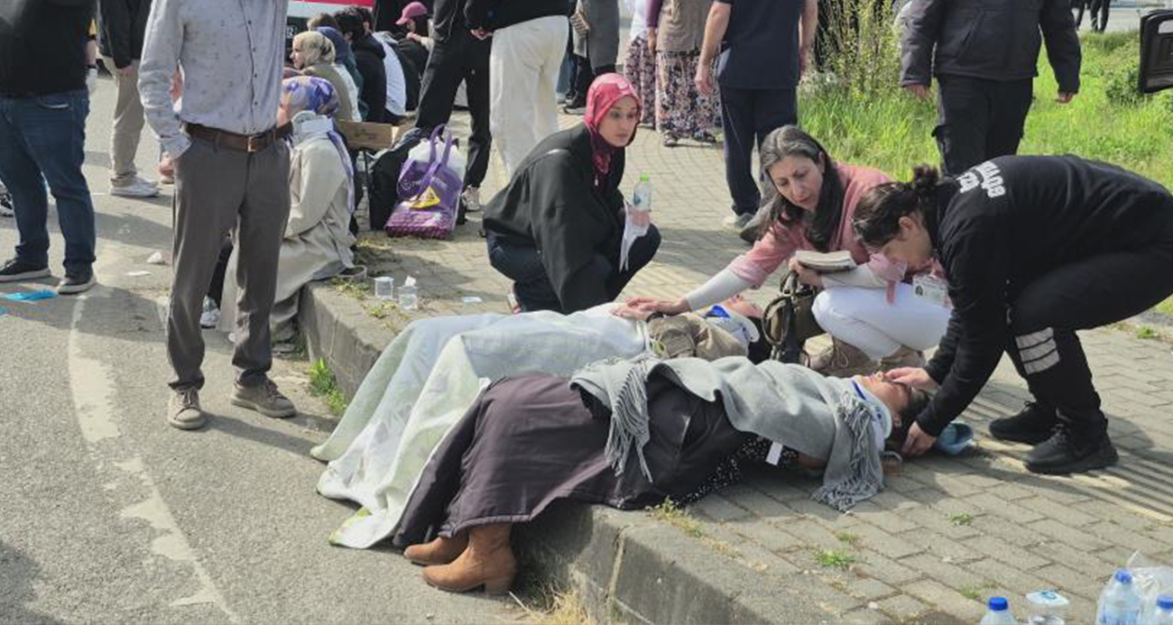 Bartın’da halk otobüsü otomobilin üzerine devrildi: 44 yaralı