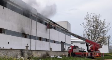 Bursa İnegöl’deki Mobilya Fabrikasında Büyük Yangın