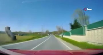 Çatalca’da Ehliyetsiz Sürücünün Kontrolsüz Manevrası Sonucu Meydana Gelen Kaza: 2 Çocuk Yaralı