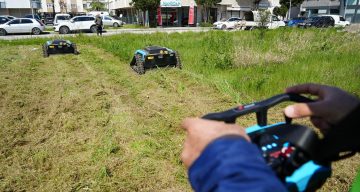 Çimleri artık robotlar biçiyor: 6 kişilik işi 2 robot yapıyor