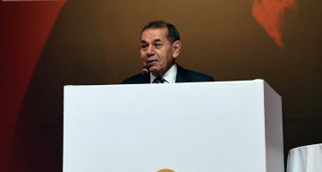 Dursun Özbek: “FIFA kokartı olmayan, tartışmalı bir hakemi bu maça atayarak sinir uçlarımızla oynuyorlar”