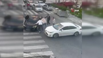 Esenyurt’ta Trafik Kazası Sonrası Gergin Anlar