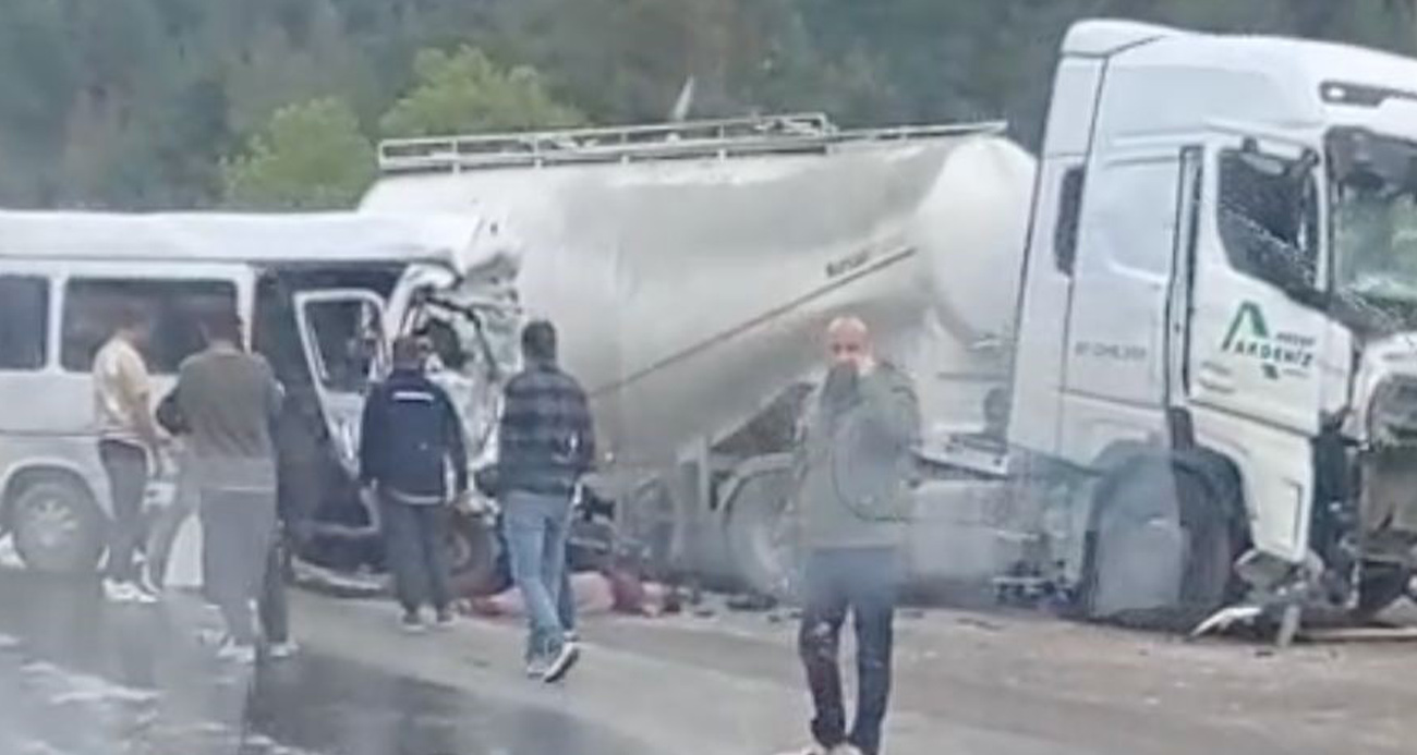 Isparta-Antalya karayolunda feci kaza: 7 ölü