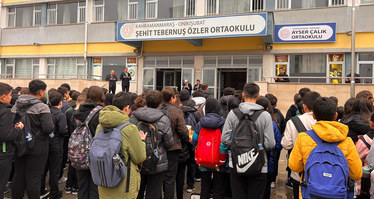 Kahramanmaraş’ta Öğrenciler, Okul Saldırısı Kurbanları İçin Dua Etti