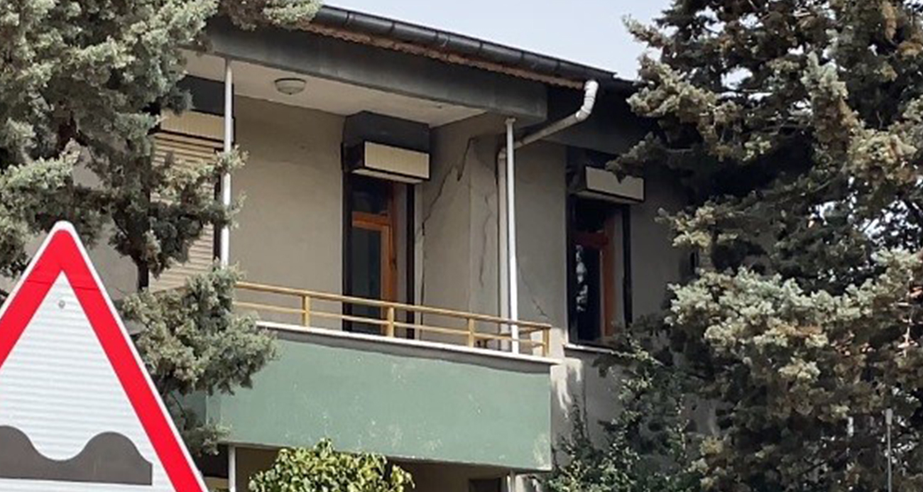 Konya’daki Zemin Çatlakları Nedeniyle İki Bina Boşaltıldı