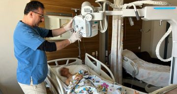 Kuzeninin öldüğünden habersiz iyileşeceği günü bekliyor