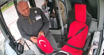 Malatya’da Otobüs Şoförünün Bayrak Sevgisi Örnek Oldu