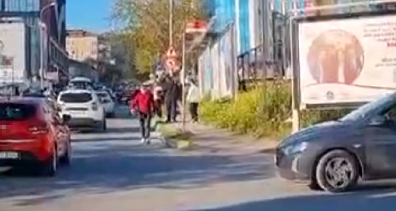 Maltepe’de sürücüyü darbedip motosikletine el koydular