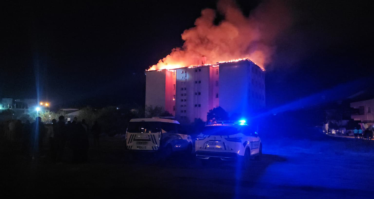Nazilli Fen Lisesi’nde Yangın: Öğrenciler Güvenli Bölgeye Tahliye Edildi