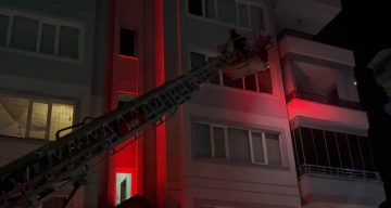 Ordu Altınordu’da Korkutan Daire Yangını: Bir Yaşlı Adam Ağır Yaralandı