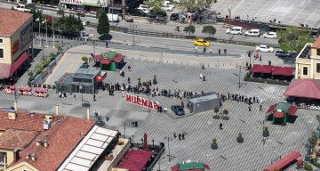 Samsun’da şampiyonluk maçı heyecanı: Biletler için kuyruk oluştu