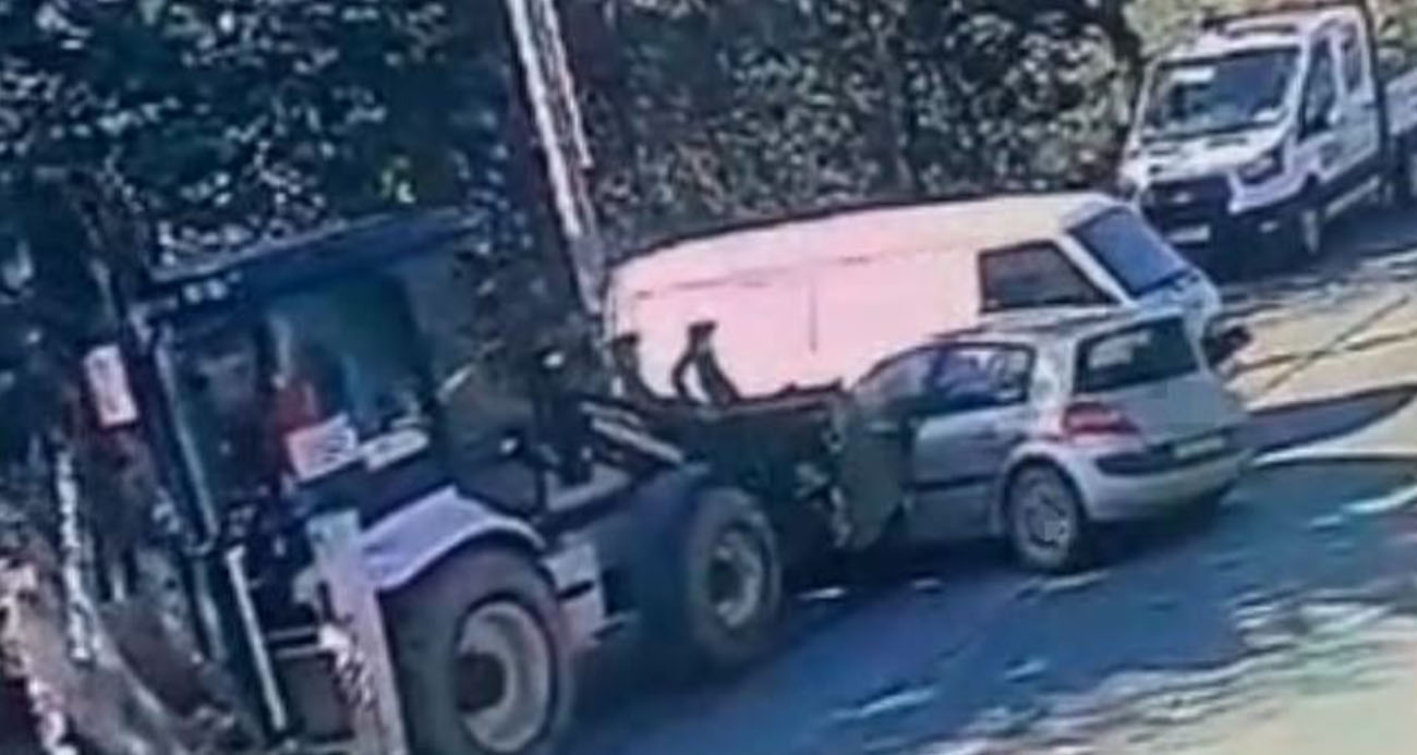 Silivri’de Kepçe Kontrolden Çıkıp Araçlara Çarptı: Bir Kadın Son Anda Kurtuldu