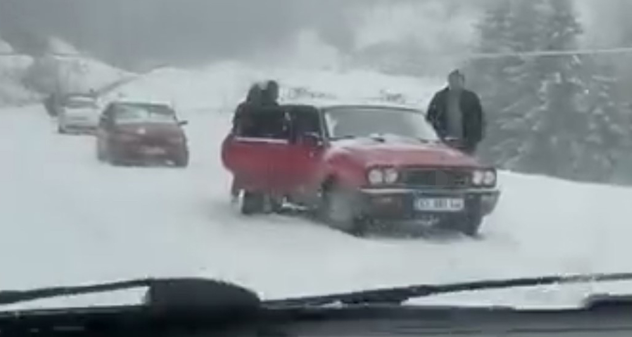 Sinop’ta kar yağışı etkili oldu, sürücüler zor anlar yaşadı