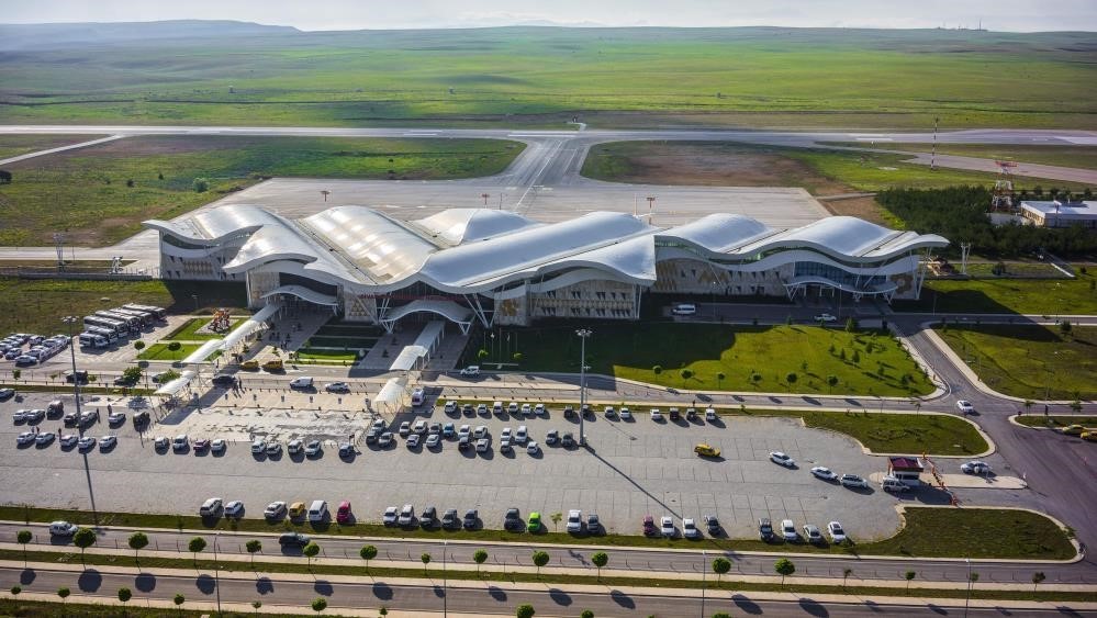 Sivas Nuri Demirağ Havalimanı 2023’ün İlk Çeyreğinde 107 Bin Yolcuya Kapılarını Açtı