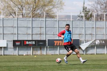 Sivasspor’da Rey Manaj Sahalara Dönüyor