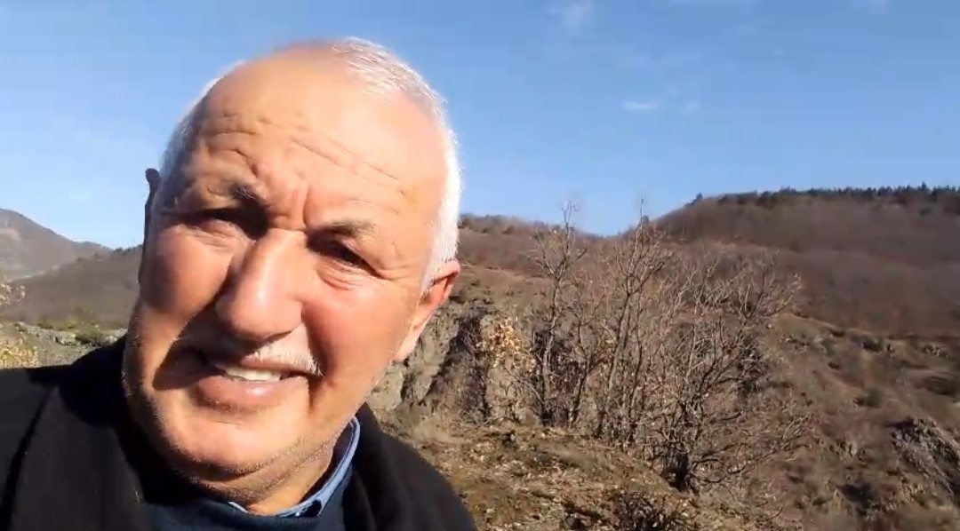 Sivas’ta dağ keçileri muhtarın cep telefonu kamerasına yakalandı