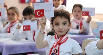 Sivas’ta İlkokul Öğrencileri Askerlere Mektup Yazdı