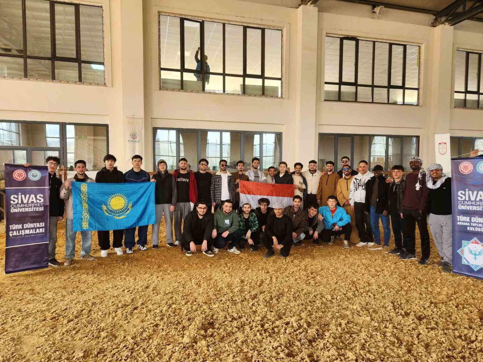 Sivas’ta Uluslararası Öğrenciler Türk Dünyası Gençlik Kampı’nda Buluştu