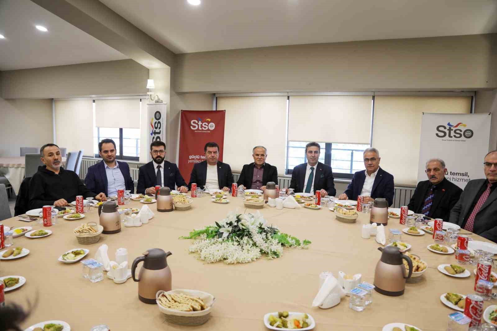 STSO Başkanı Zeki Özdemir, meslek odaları başkanlarıyla bir araya geldi