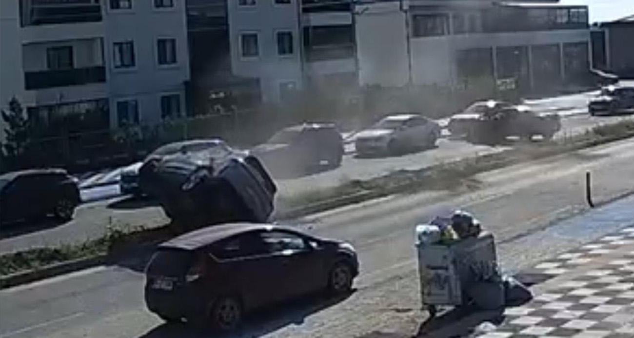 Tekirdağ’da 2’si çocuk 5 kişinin yaralandığı kaza kamerada: 25 metre boyunca taklalar attı