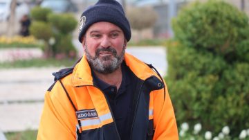 Temizlik işçisinden örnek davranış: 150 bin TL’lik altını sahibine ulaştırdı